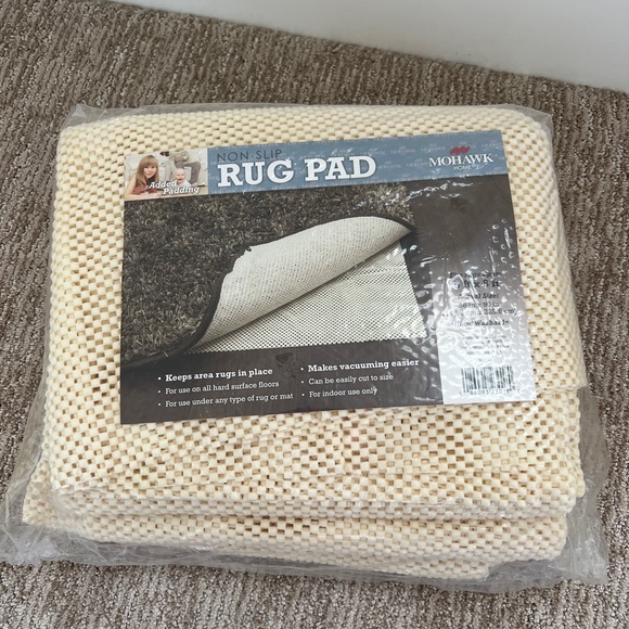 4’8” x 7’6” Comfort Grip Rug Pad Ivory - Mohawk Home - New - Picture 6 of 8